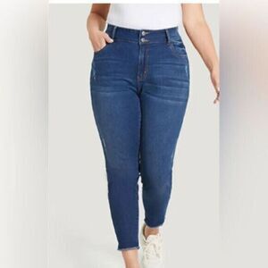 NWT BloomChic Plus Size High Rise Skinny Fit 3 Button Fly - Size 20